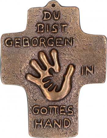 Kommunionkreuz aus Bronze - Geborgen in Gottes Hand