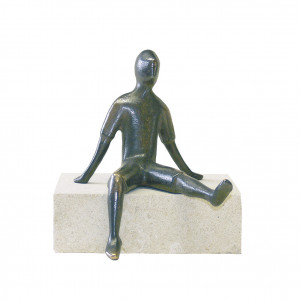 Figur, sitzend